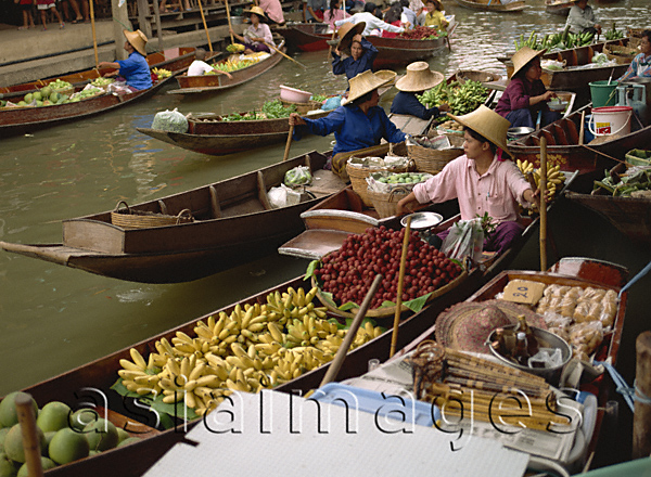 Asia Images Group - Damnoensaduak floating market, Thailand